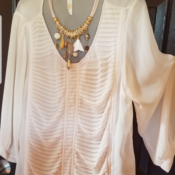 Adiva brand, long sleeve, in color cream blouse. - Picture 3 of 5